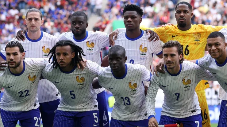 Eurocopa 2024 Titular absoluto da França é oferecido agora ao Barcelona (Photo by Dean Mouhtaropoulos/Getty Images)
