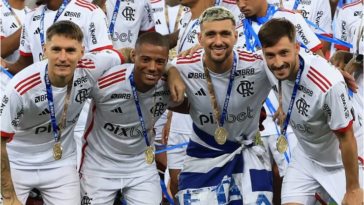 Brasil x Uruguai: Torcedores apontam o melhor uruguaio do futebol brasileiro. (Photo by Buda Mendes/Getty Images)
