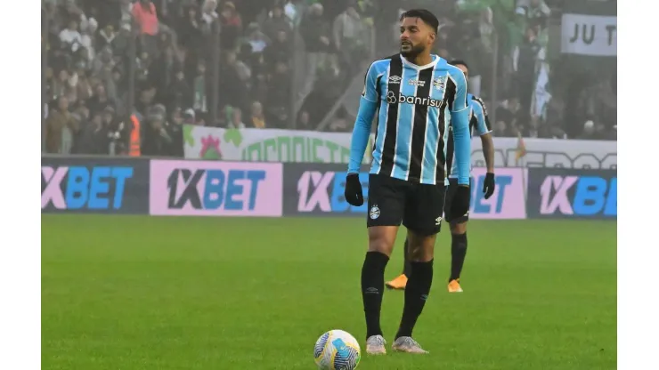 Reinaldo durante a partida entre Juventude e Grêmio pelo Brasileirão. (Foto Arena LTDA / Alamy Stock Photo)
