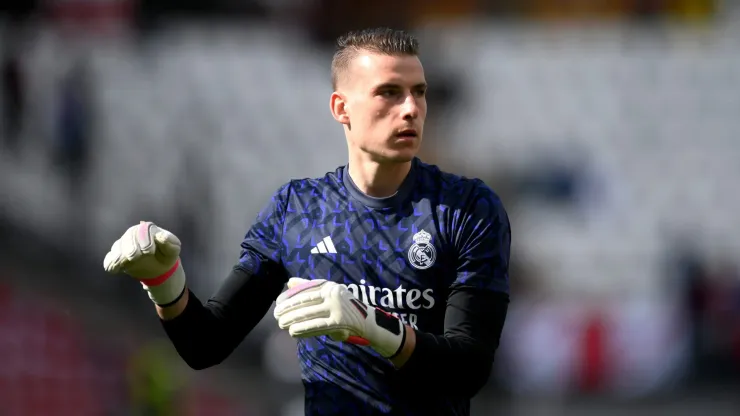 Lunin não deve permanecer no Real Madrid. (Photo by Denis Doyle/Getty Images)
