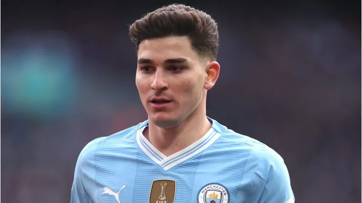 Manchester City Rival do Real Madrid aceita pagar R$ 418 milhões para anunciar Julián Álvarez (Photo by Alex Pantling/Getty Images)
