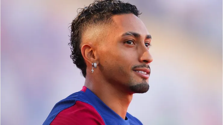 Raphinha aceita deixar o Barcelona e rival na Champions League pode ser o destino (Photo by Eric Alonso/Getty Images)
