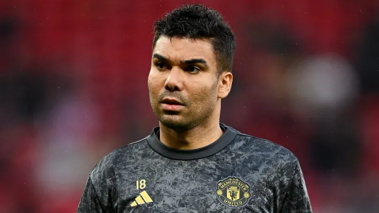 Casemiro deve deixar o Manchester United e seu substituto está acertado a chegada ao clube. 
