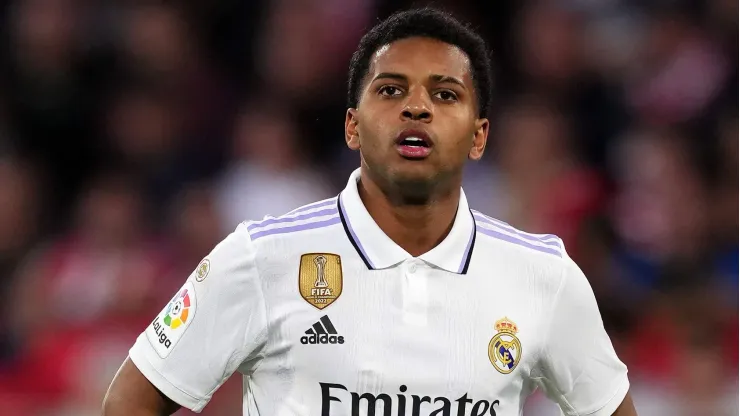 Ancelotti define qual será o ataque do Real Madrid e decisão causa impacto em Rodrygo. 
