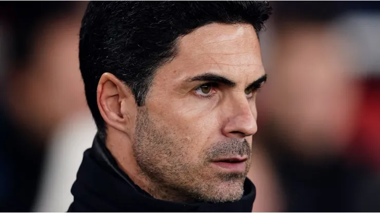 Arsenal negocia atacante de Mikel Arteta com rival da Premier League.
