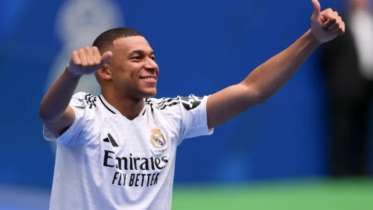 Escalação do Real Madrid terá mudança com Mbappé (Foto: David Ramos/Getty Images)
