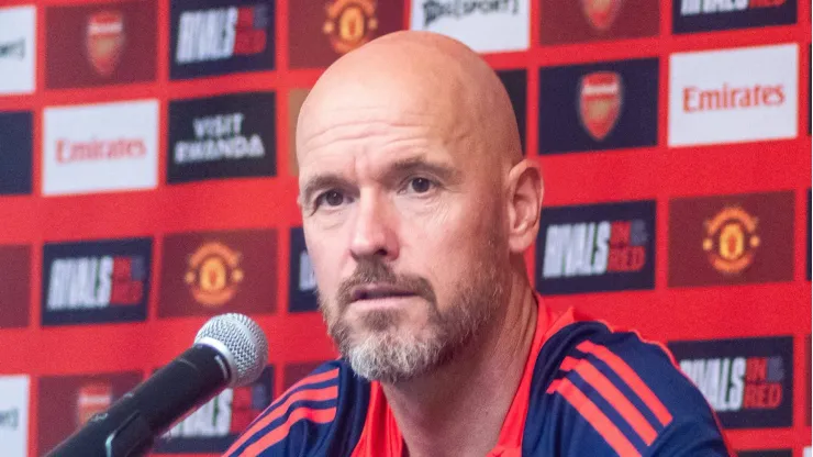 Manchester United terá que pagar R$ 216 milhões para reforçar a zaga de ten Hag.
