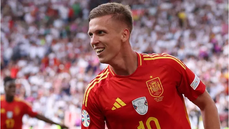 Barcelona e RB Leipzig podem fechar troca de jogadores envolvendo Dani Olmo (Photo by Alex Livesey/Getty Images)
