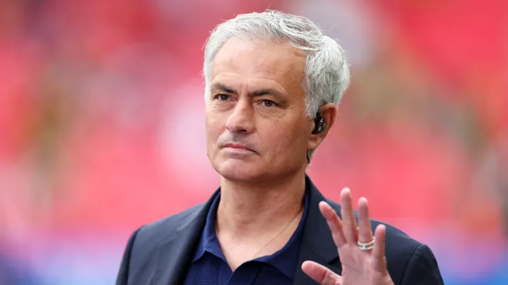 Mourinho está de olho em jogador do Barcelona (Foto: Alex Pantling/Getty Images)
