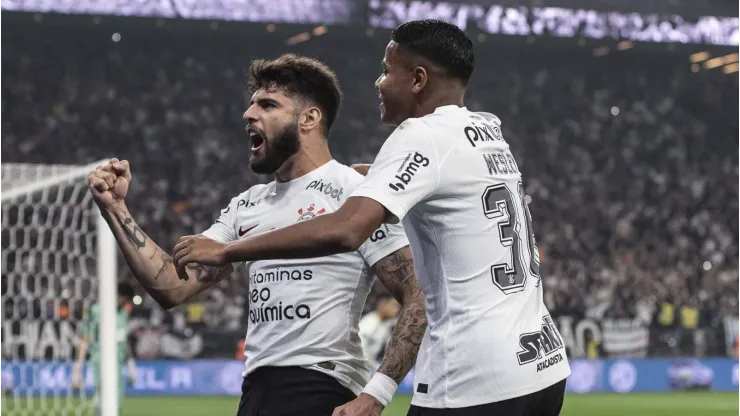 Corinthians reduz pedida e recebe proposta de R$ 98 milhões para vender atacante agora. Photo: Marco Galvão/Fotoarena/Imago
