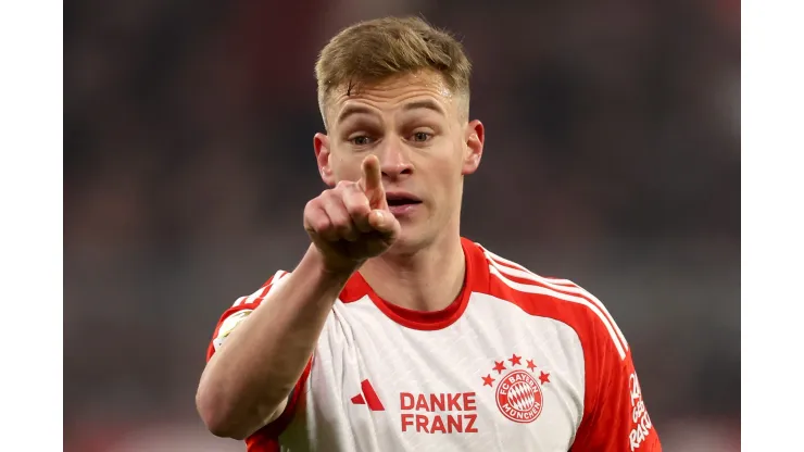 Kimmich vai ficar ao menos até 2025 no Bayern. (Foto: Alexander Hassenstein/Getty Images)
