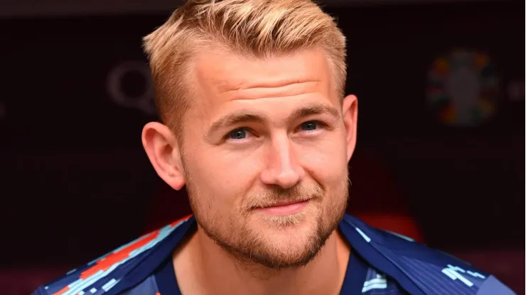 Manchester United: De Ligt é apresentado e faz promessa ao clube.
