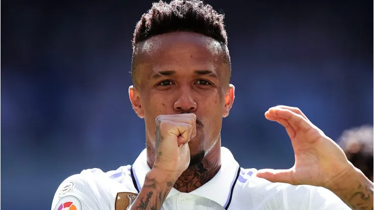 Éder Militão abre conversas para jogar em clube inesperado e pode deixar o Real Madrid (Photo by Gonzalo Arroyo Moreno/Getty Images)
