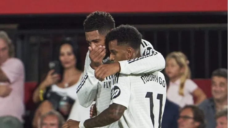 Bellingham e Rodrygo lado a lado no Real Madrid. Foto: Rafa Babot/Getty Images
