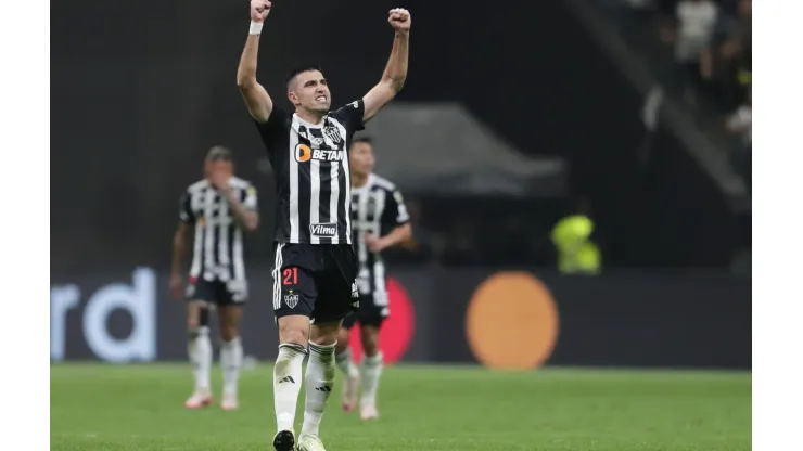 Battaglia comemora o gol do Atlético-MG no duelo contra o San Lorenzo pela Libertadores, no dia 20 de agosto de 2024. (Associated Press / Alamy Stock Photo)
