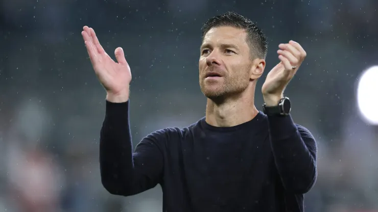 Xabi Alonso, técnico do Bayer Leverkusen. (Foto: IMAGO / Maximilian Koch)
