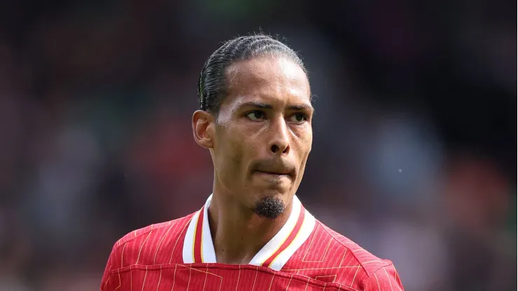 Van Dijk surpreende e deixa futuro em aberto no Liverpool: “O fato é que quero...".
