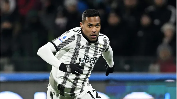 Alex Sandro em ação na Juventus. Foto: Francesco Pecoraro/Getty Images
