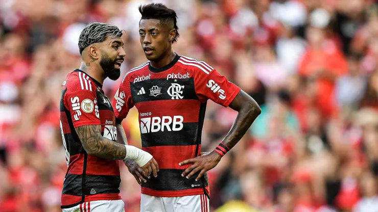 Renato Gaúcho pede ao Grêmio a contratação de grande ídolo do Flamengo.
