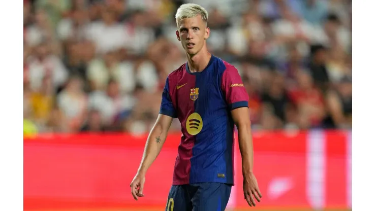 Dani Olmo em campo no confronto entre Rayo Vallecano e Barcelona pela La Liga, no dia 27  de agosto de 2024. (Sipa US / Alamy Stock Photo)
