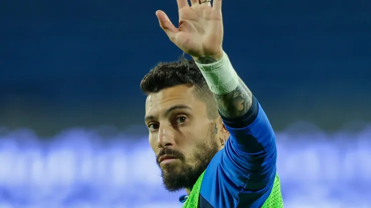 Alex Telles rescinde na Arábia Saudita. Foto: Yasser Bakhsh/Getty Images
