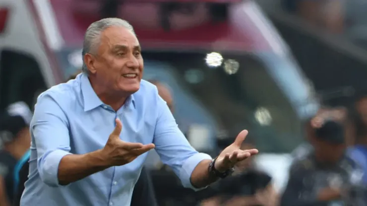 Tite é xingado em Corinthians x Flamengo. Foto: Joisel Amaral/AGIF
