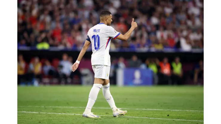 Mbappé e a França estão devendo após uma Euro abaixo da crítica (Foto: Alex Grimm/Getty Images)
