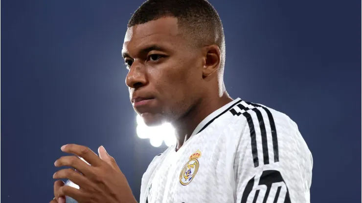 Mbappé gera nova preocupação no Real Madrid e deixa funcionários alertas nos bastidores. (Photo by Florencia Tan Jun/Getty Images)
