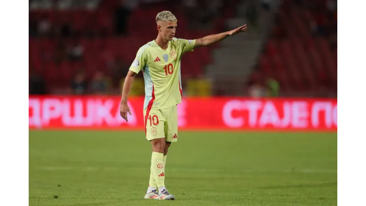 Dani Olmo em ação pela Espanha contra a Sérvia (Foto: Nebojsa Parausic/MN Press/Imago)
