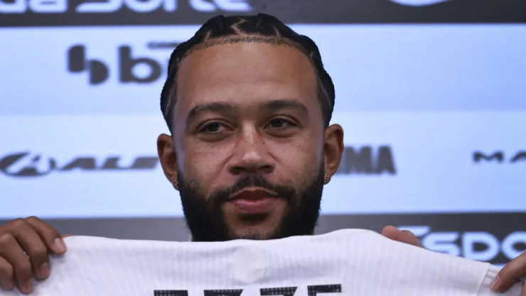 Memphis Depay na apresentação pelo Corinthians.
