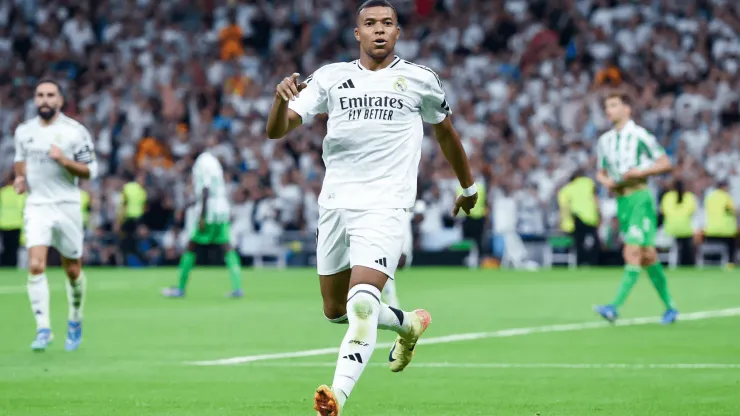 Kylian Mbappé, do Real Madrid, comemora um gol, durante partida da quarta rodada da La Liga. Sipa US / Alamy Stock Photo
