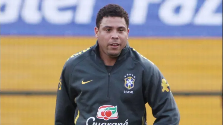 Ronaldo durante treino da Seleção Brasileira em 2011. 
