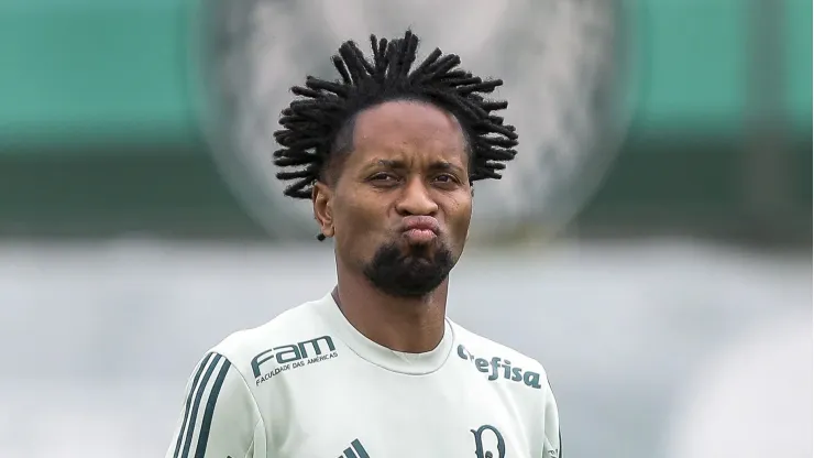 Zé Roberto oferece R$ 130 milhões para comprar SAF
