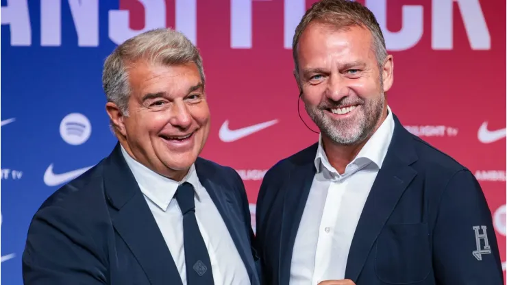 Laporta está interessado em contratar dois jogadores brasileiros para o Barcelona.
