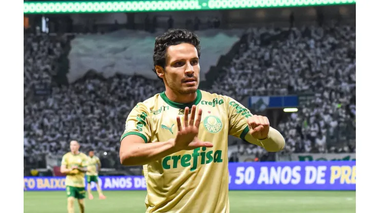 Raphael Veiga durante a comemoração de seu gol na goleada do Palmeiras sobre o Criciúma, no dia 15 de setembro de 2024, pelo Brasileirão. (SPP Sport Press Photo. / Alamy Stock Photo)
