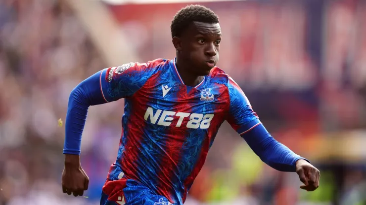 Eddie Nketiah com a camisa do Crystal Palace.  
