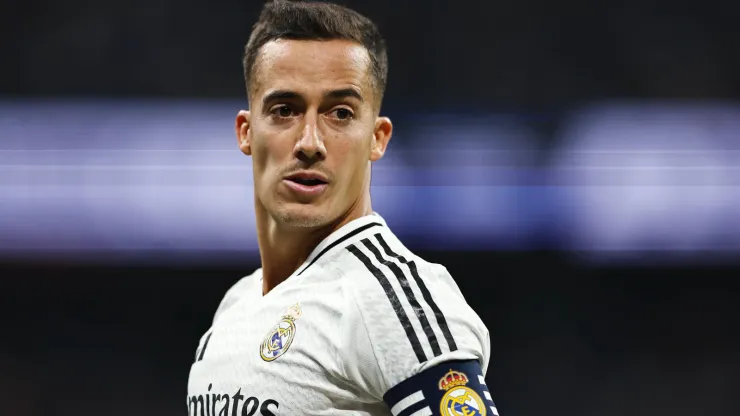 Lucas Vázquez com a camisa do Real Madrid
