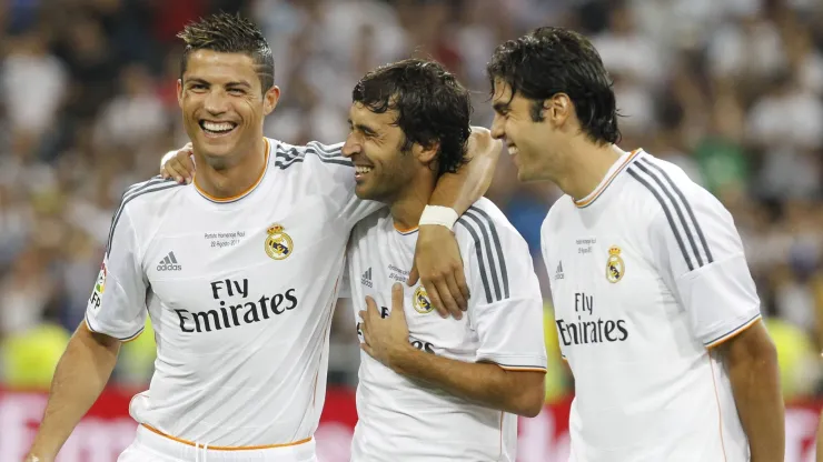 Cristiano Ronaldo, Raúl e Kaká pelo Real Madrid.
