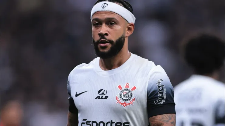 Mas já? Depay pode deixar o Corinthians e destino é revelado pela imprensa internacional. Foto: Ettore Chiereguini/AGIF
