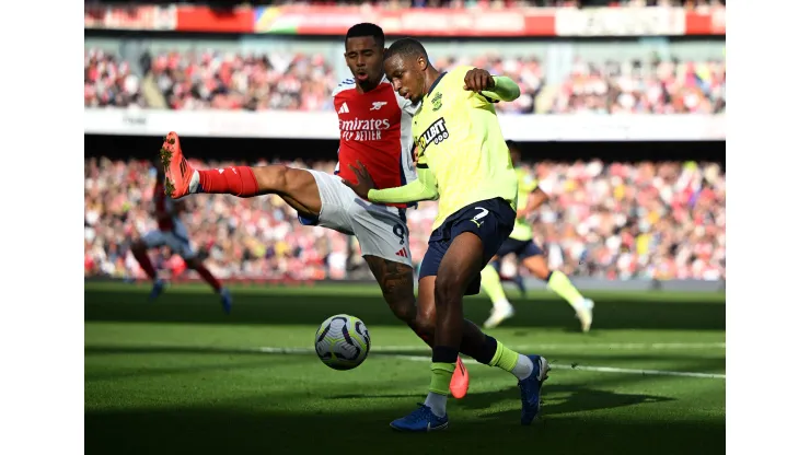 Gabriel Jesus em ação pelo Arsenal (Foto: Clive Mason/Getty Images)
