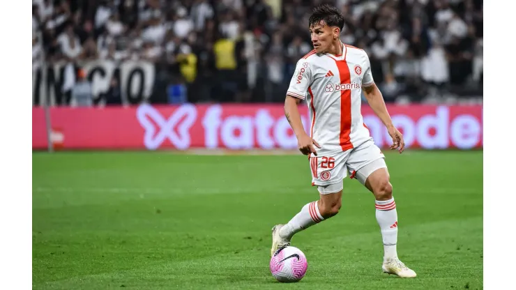 Bernabei em campo na partida entre Corinthians e Internacional, no dia 05 de outubro de 2024. (Sipa US / Alamy Stock Photo)
