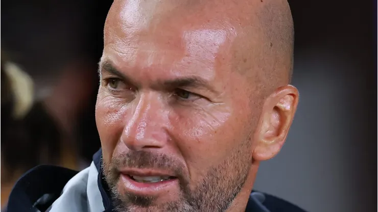 Ídolo do Real Madrid, Zidane dá sinal positivo para comandar gigante inglês (Photo by Hector Vivas/Getty Images)
