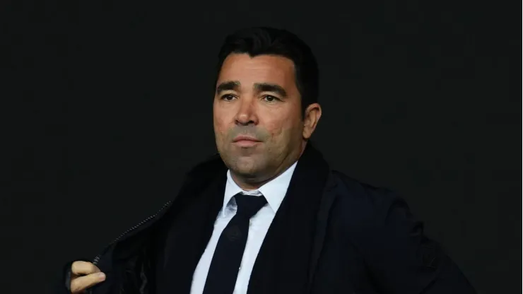 Deco, diretor do Barcelona, prioriza a renovação de Pedri para 2025.
