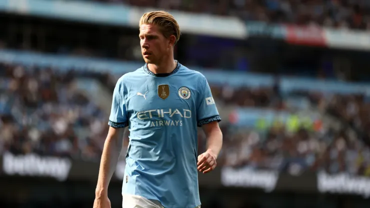 De Bruyne segue desfalcando o Manchester City (Foto: Naomi Baker/Getty Images)
