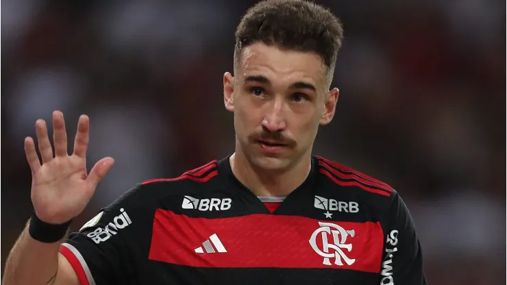 Léo Ortiz revela atitude desesperada do Corinthians contra o Flamengo: "Usaram todas as armas". (Photo by Wagner Meier/Getty Images)
