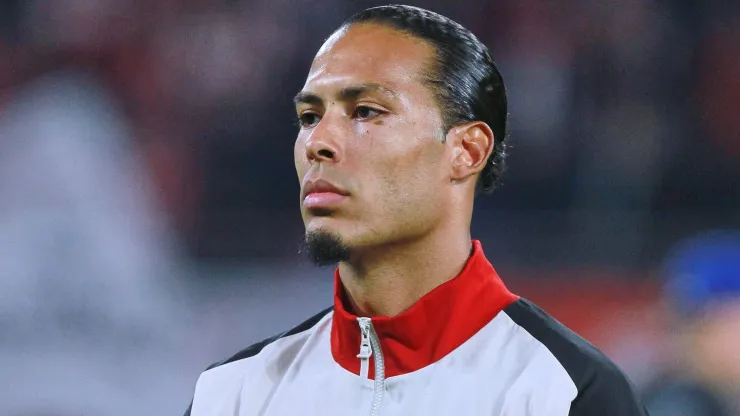 Liverpool quer renovar com Van Dijk, mas também observa outras possibilidades no mercado da bola. foto: IMAGO / dts Nachrichtenagentur
