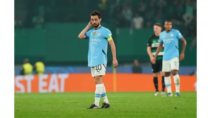 LISBON, PORTUGAL - NOVEMBER 05: Bernardo Silva of Manchester City looks on during the UEFA Champions League 2024/25 League Phase MD4 match between Sporting Clube de Portugal and Manchester City at Estadio Jose Alvalade on November 05, 2024 in Lisbon, Portugal. (Photo by Gualter Fatia/Getty Images)
