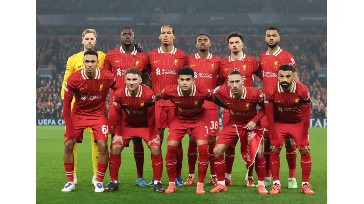 LIVERPOOL, ENGLAND - NOVEMBER 05: The players of Liverpool pose for a team photo prior to kick-off ahead of the UEFA Champions League 2024/25 League Phase MD4 match between Liverpool FC and Bayer 04 Leverkusen at Anfield on November 05, 2024 in Liverpool, England. (Photo by Carl Recine/Getty Images)
