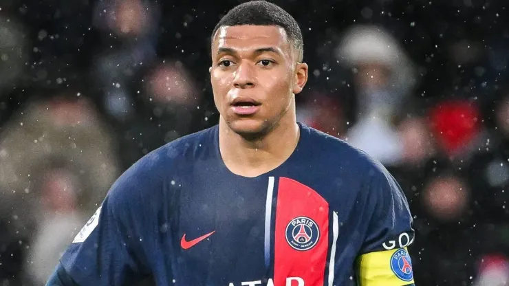 Mbappé deixou o PSG no final da última temporada e os franceses querem um substituto.
