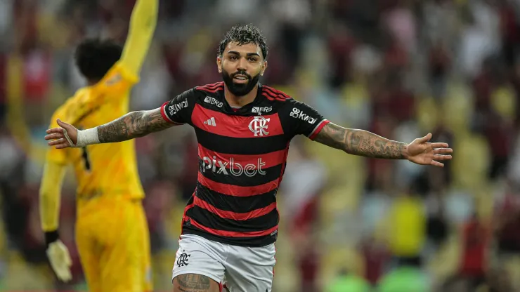 Gabigol marca gol contra o Atlético-MG
